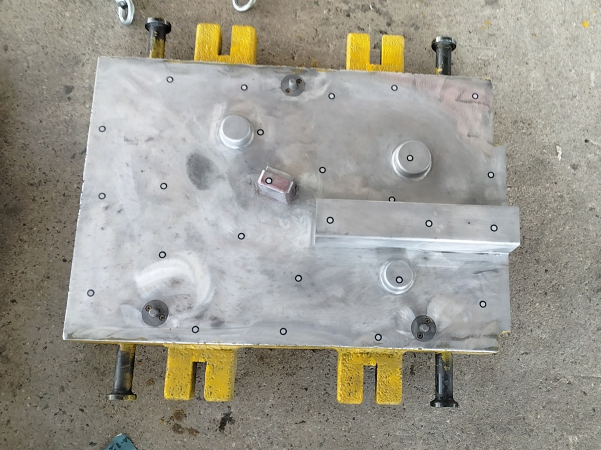 UA-004-象山锦佳模业有限公司